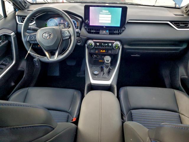 Toyota RAV4 Xse Image 6