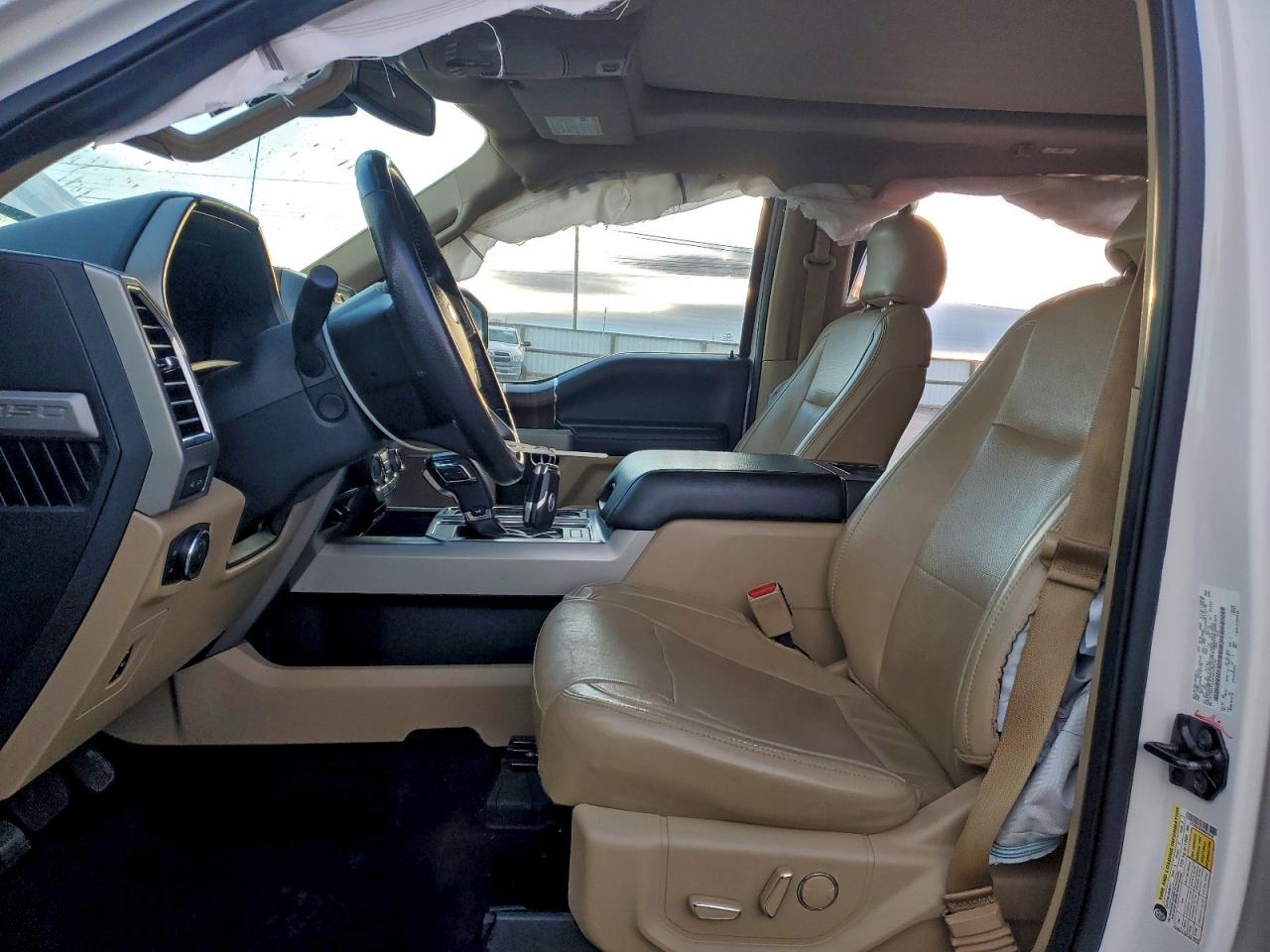 Ford F-150 Supercrew Image 9