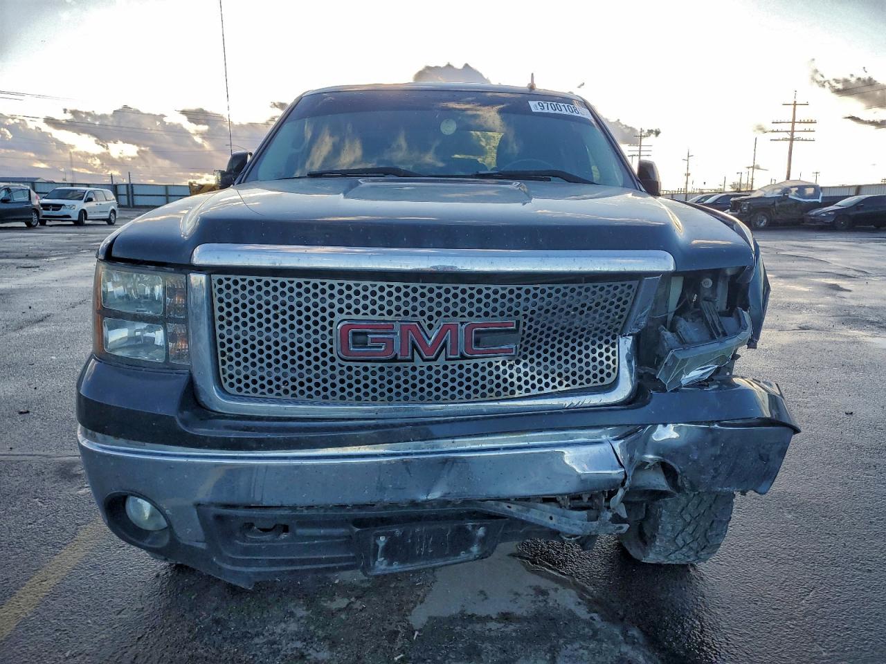 GMC Sierra K1500 Slt Image 8