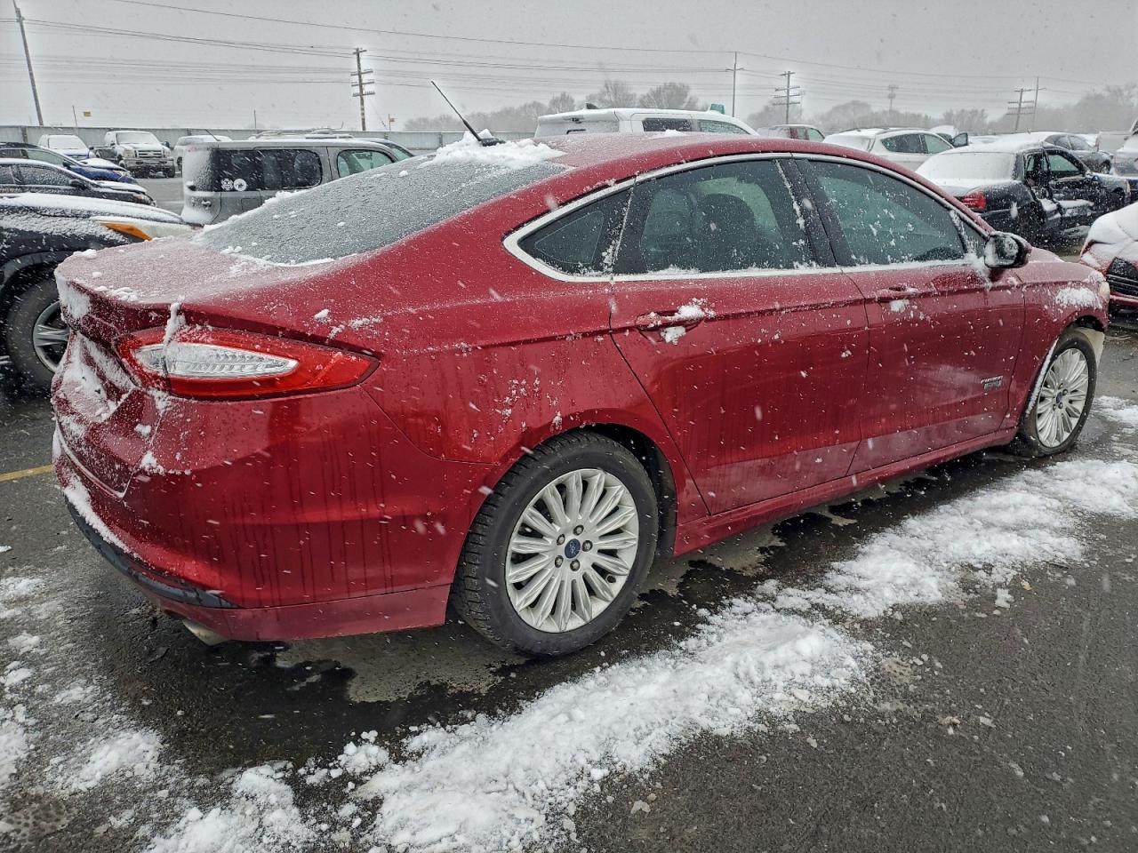 Ford Fusion Se Phev Image 11