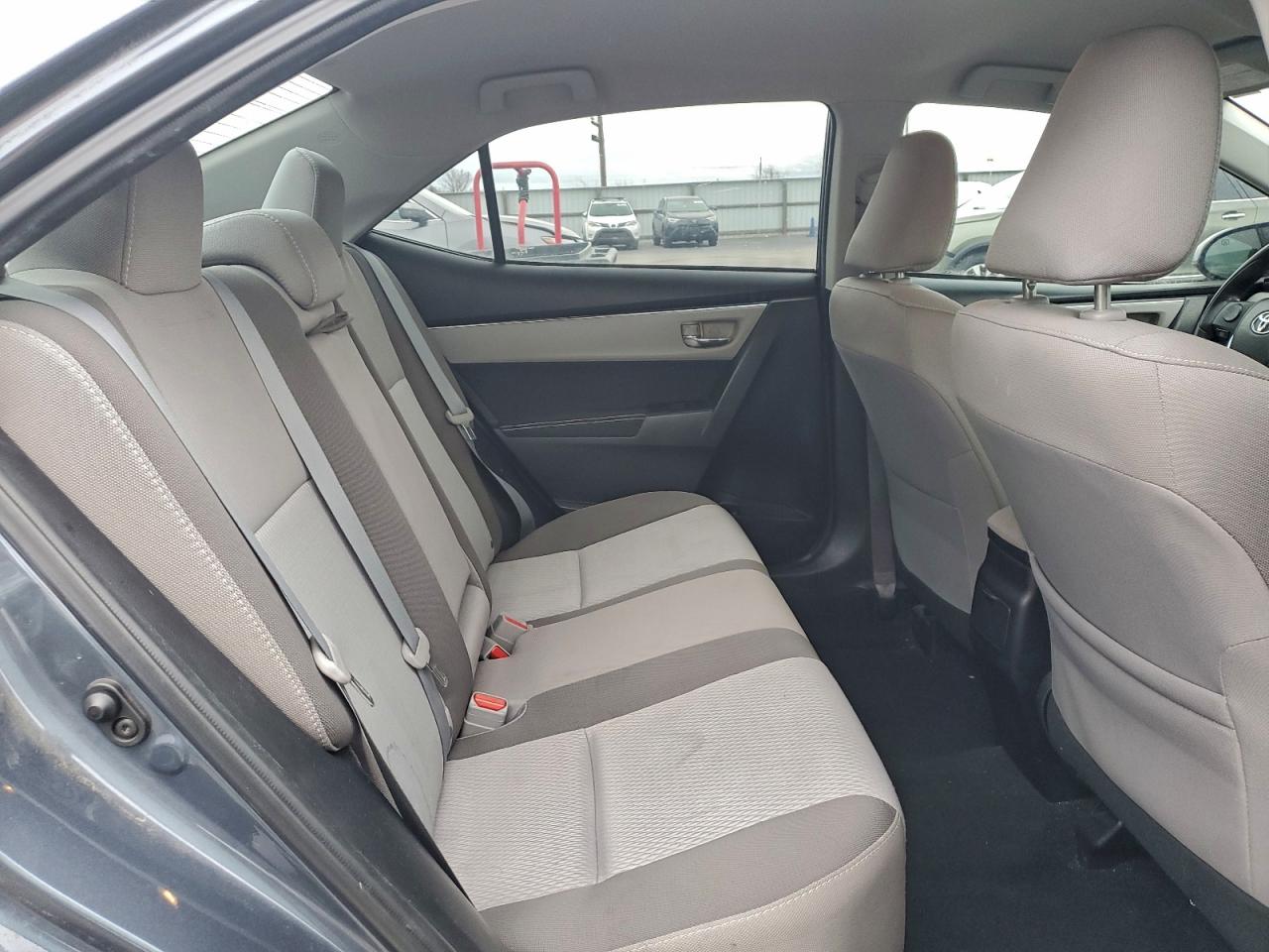 Toyota Corolla L Image 2