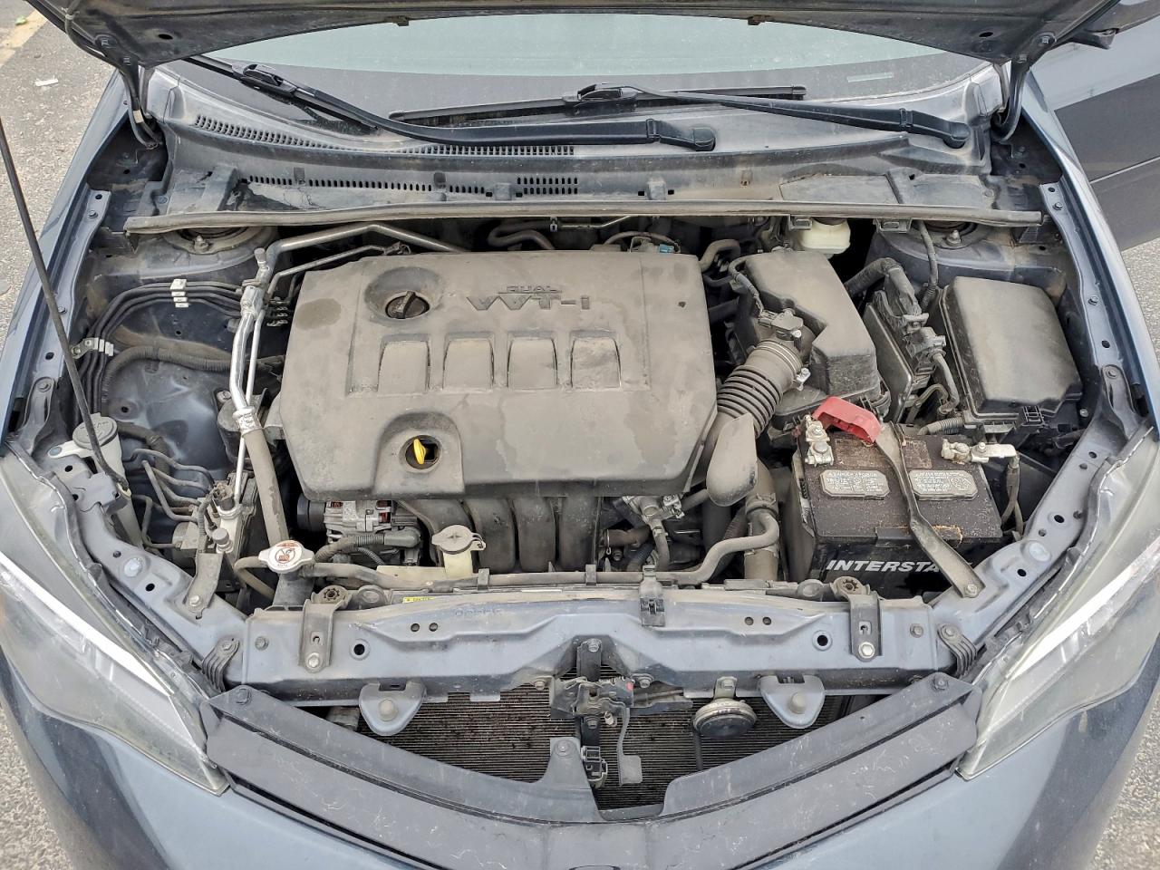 Toyota Corolla L Image 9