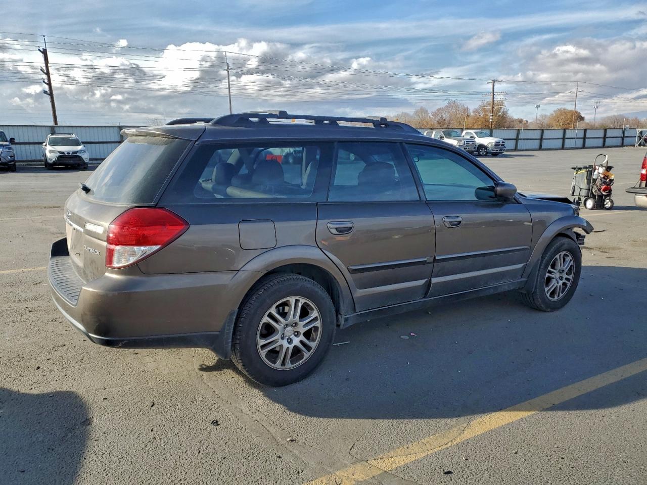 Subaru Outback 2.5i Limited Image 4