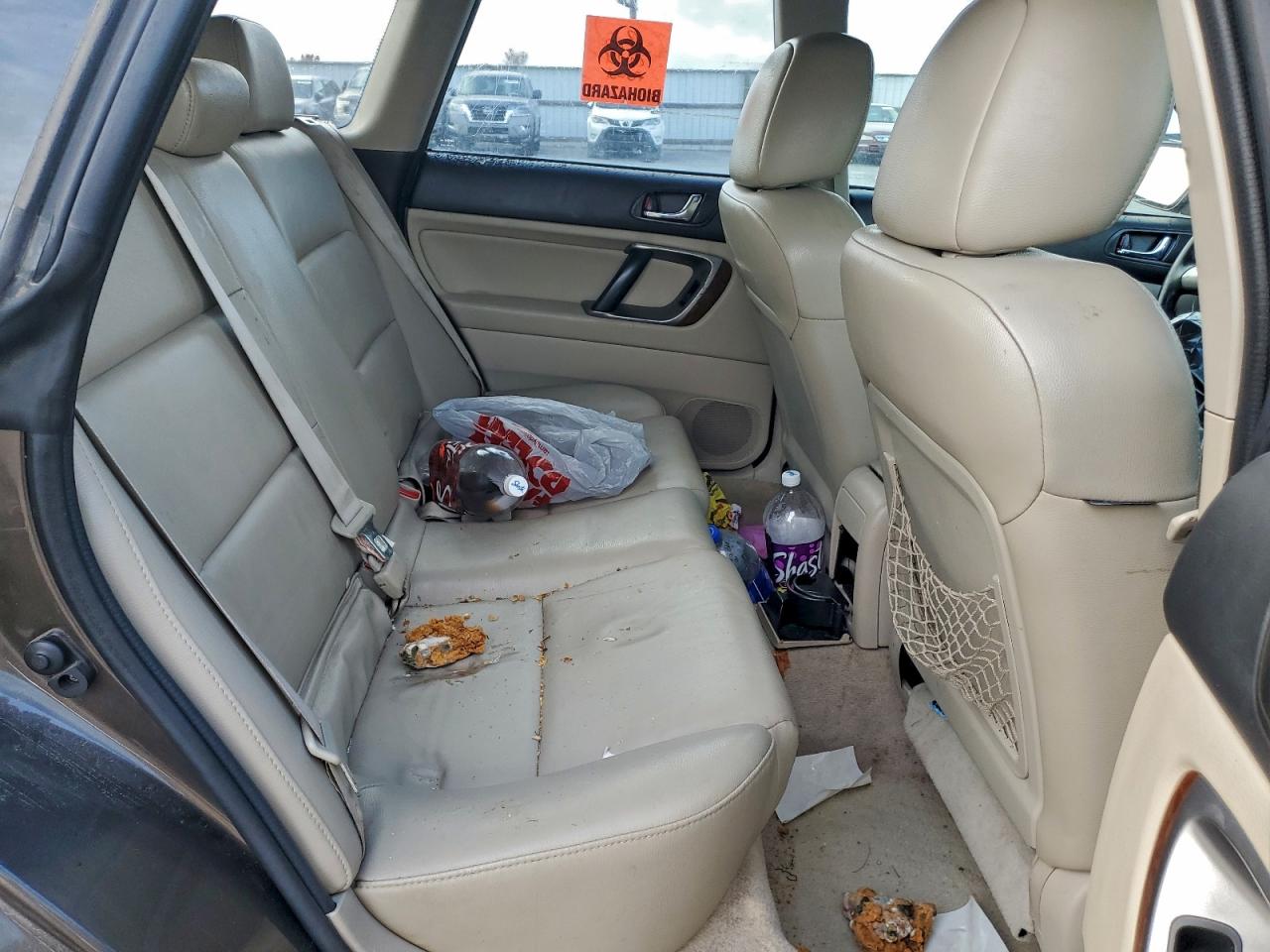 Subaru Outback 2.5i Limited Image 8