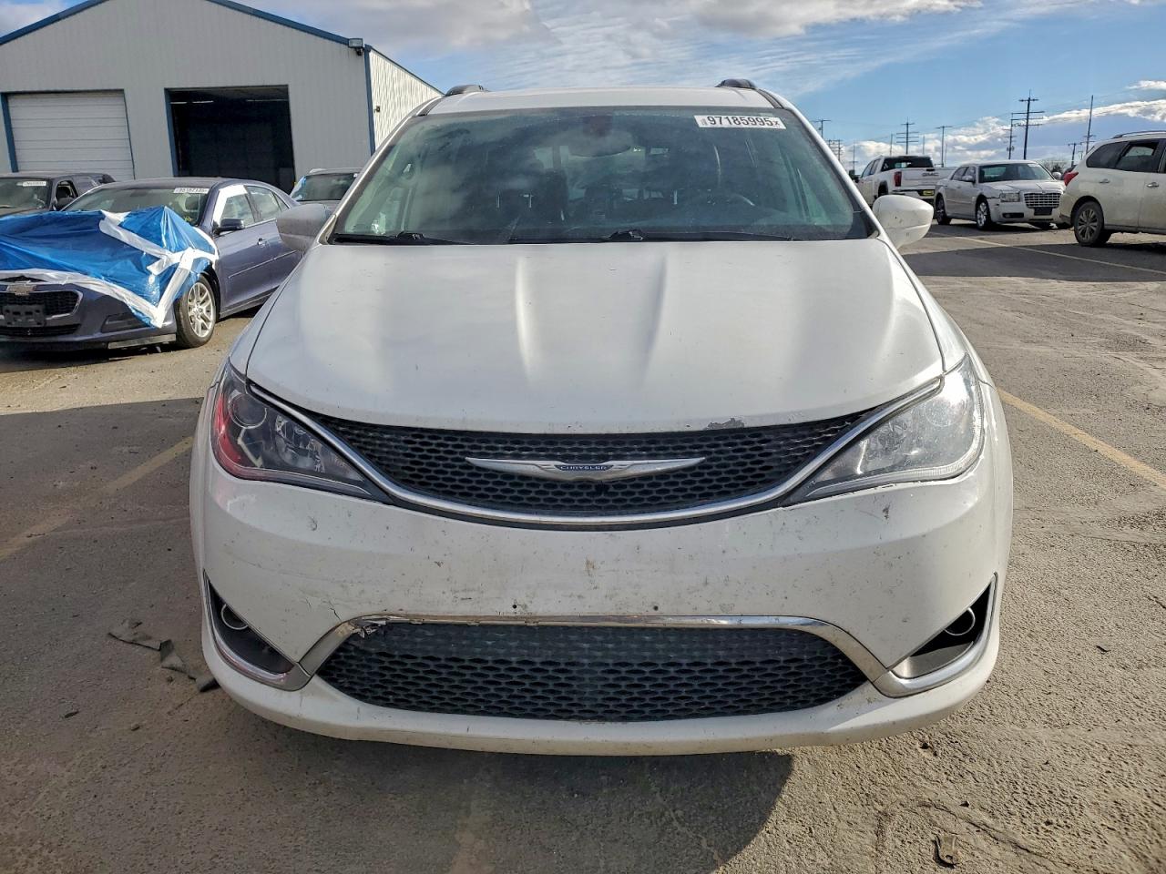 Chrysler Pacifica Touring L Image 5