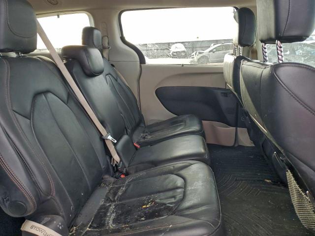 Chrysler Pacifica Touring L Image 11