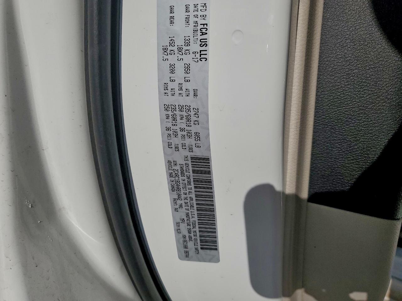 Chrysler Pacifica Touring L Image 9