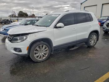  Salvage Volkswagen Tiguan