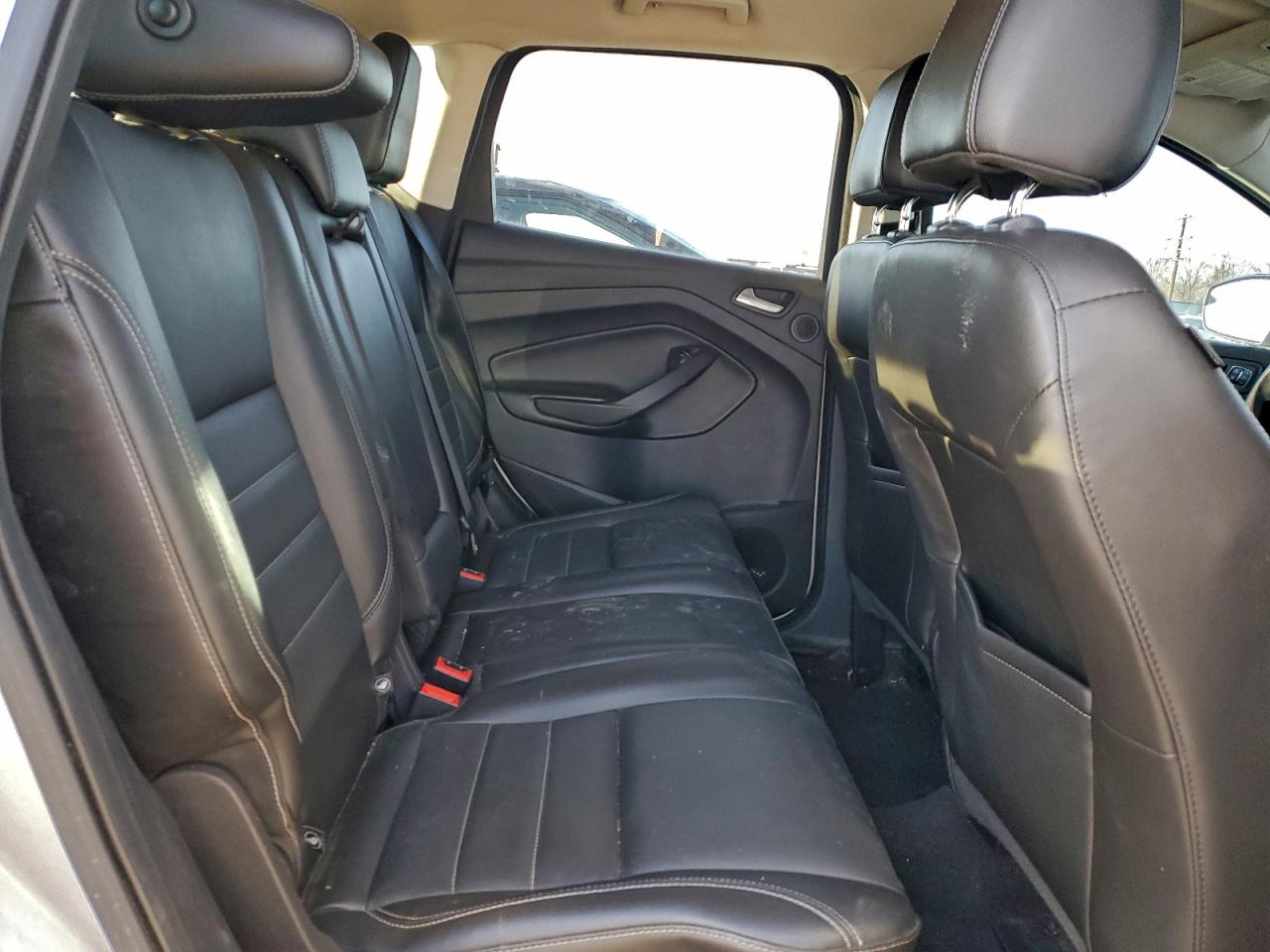 Ford Escape Titanium Image 10