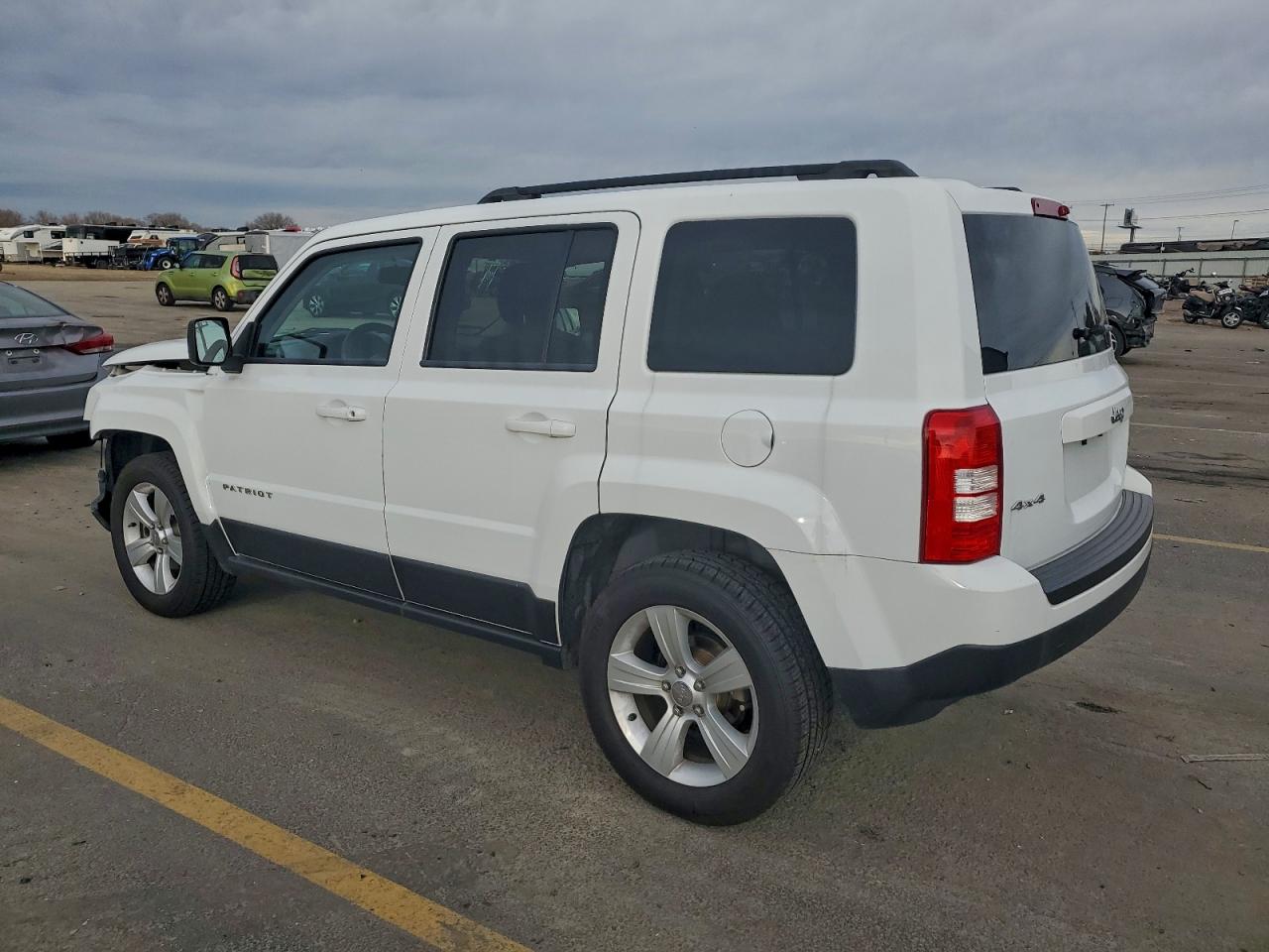 Jeep Patriot Latitude Image 3