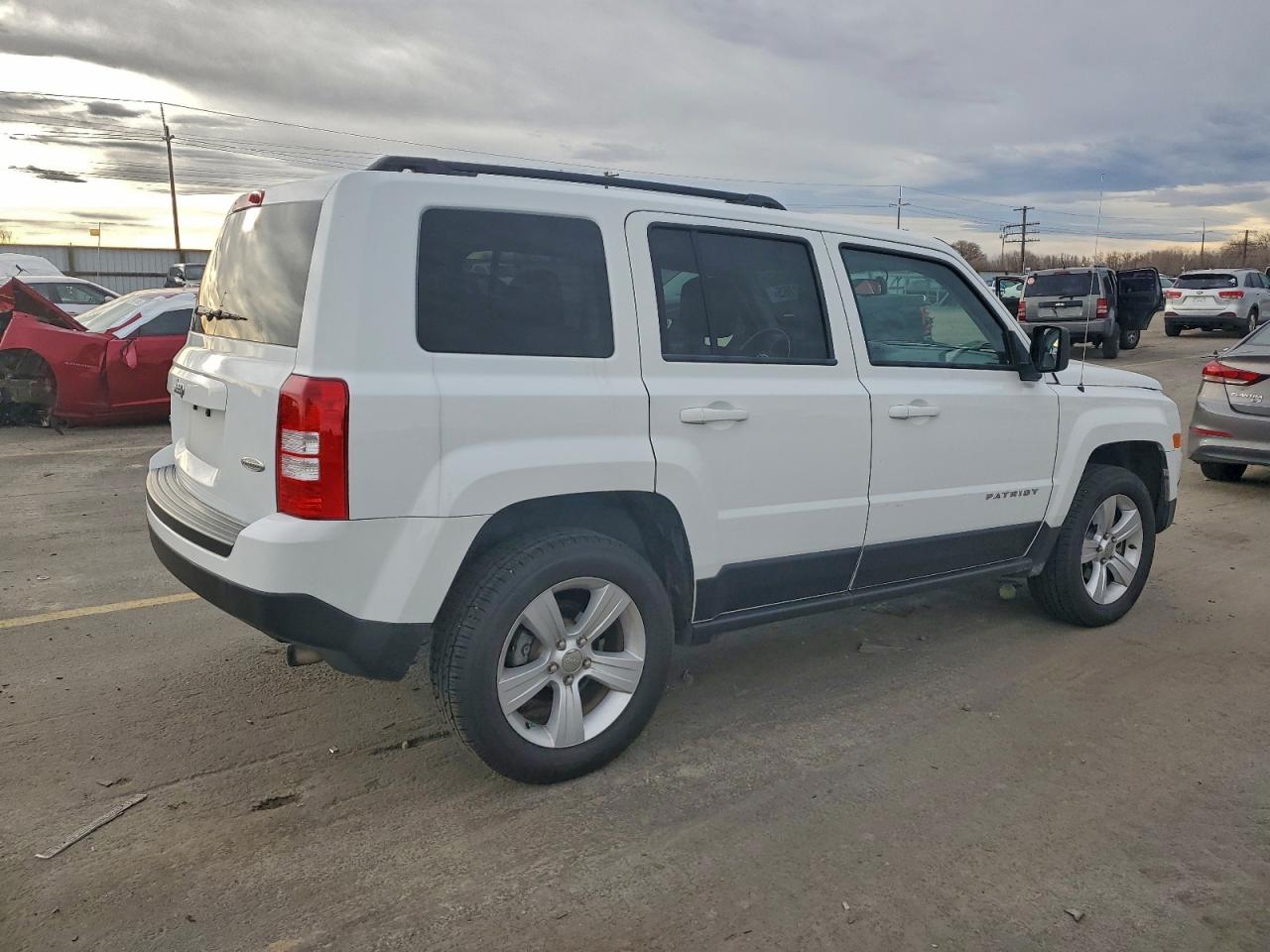 Jeep Patriot Latitude Image 5