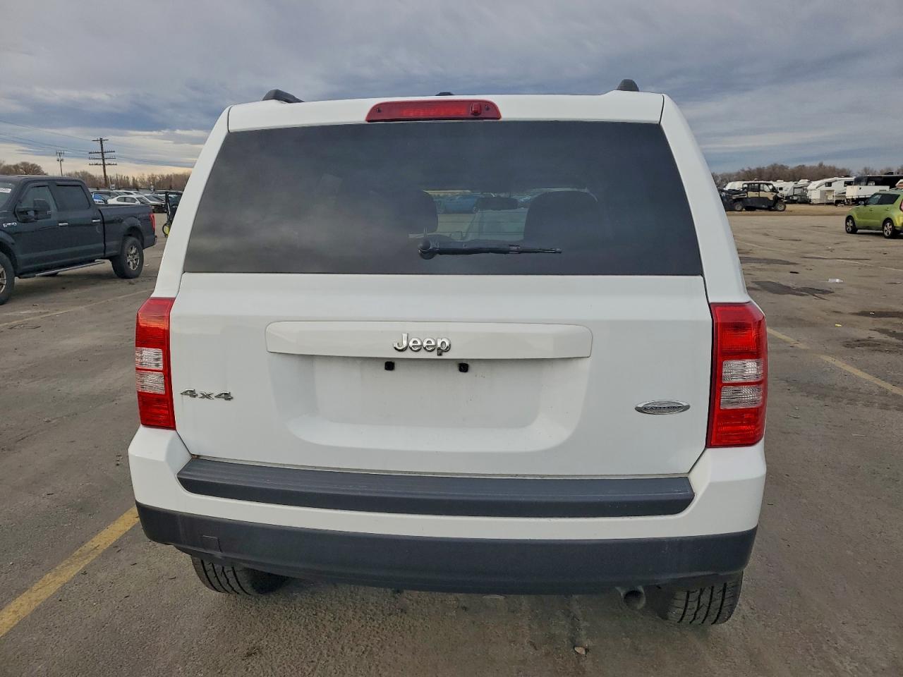 Jeep Patriot Latitude Image 4