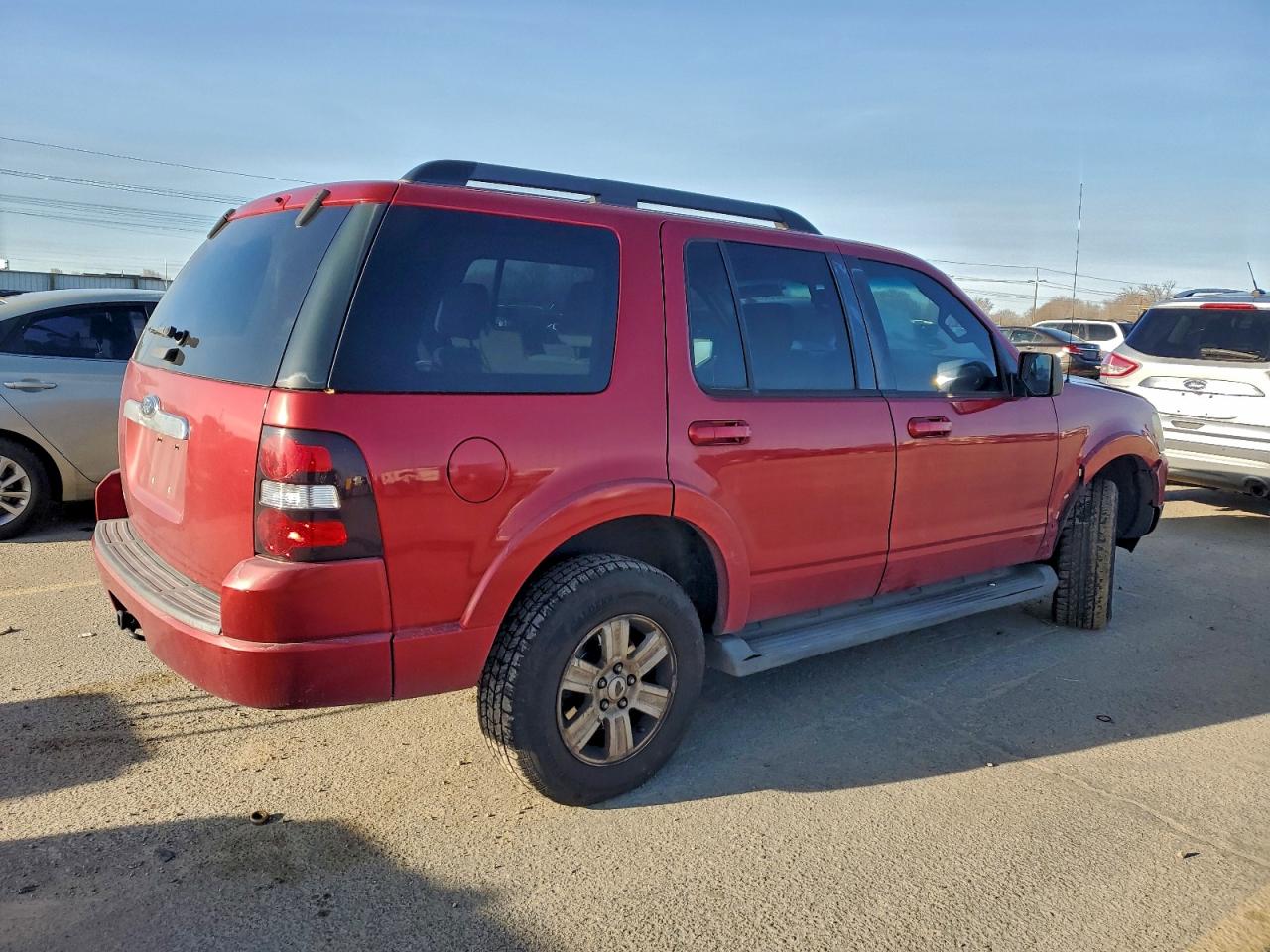 Ford Explorer Xlt Image 2