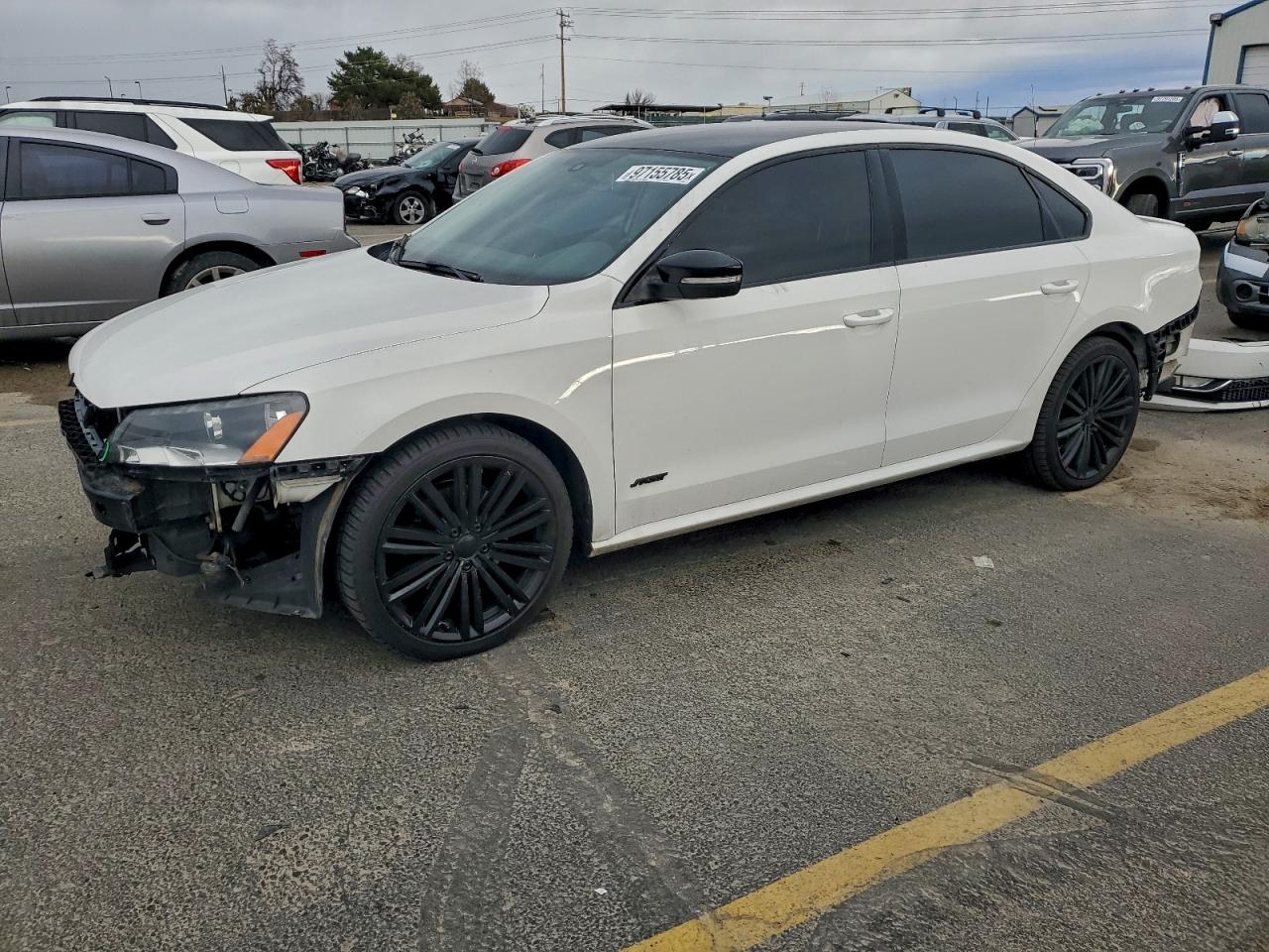 Volkswagen Passat Se Image 1