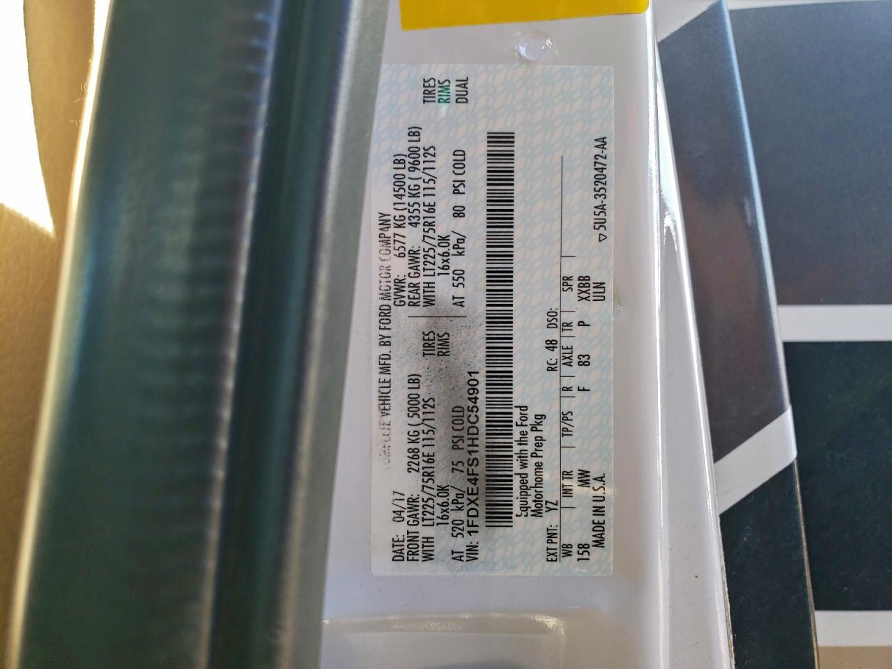 Ford Econoline E450 Super Duty Cutaway Van Image 8