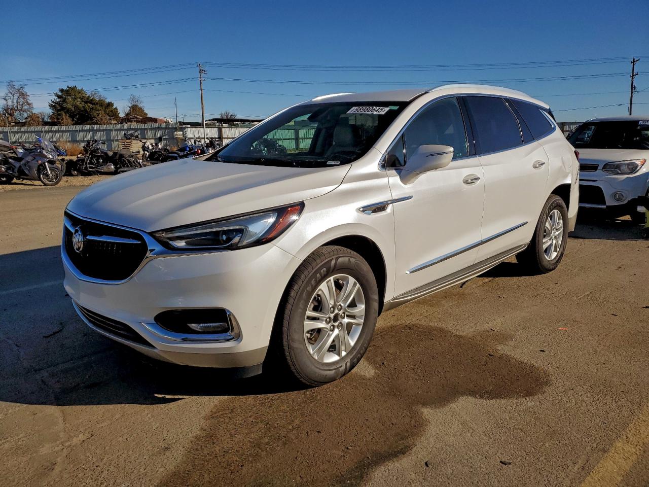 Buick Enclave Essence Image 1
