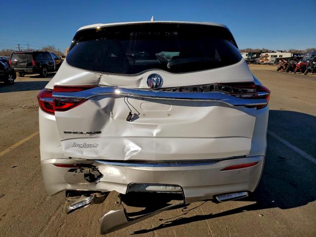 Buick Enclave Essence Image 11