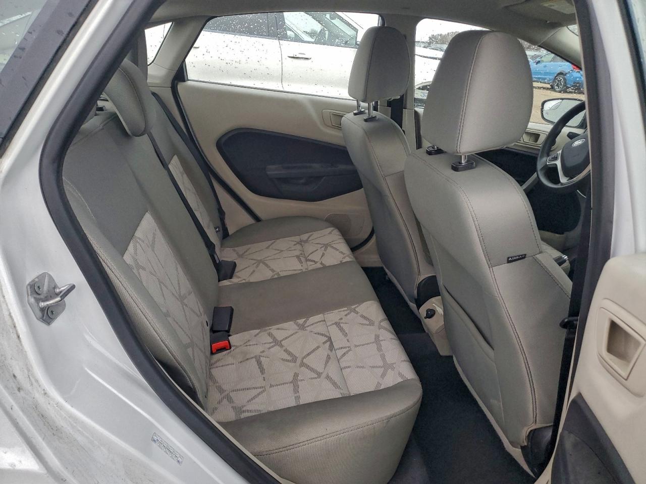 Ford Fiesta Se Image 8