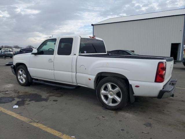 Chevrolet Silverado K1500 Image 3