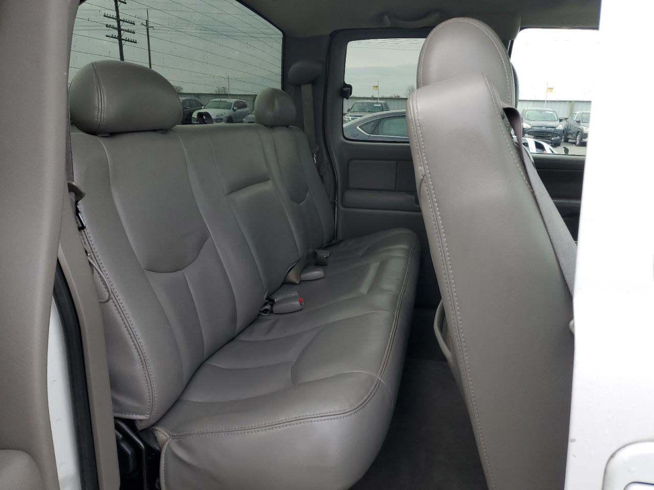 Chevrolet Silverado K1500 Image 10