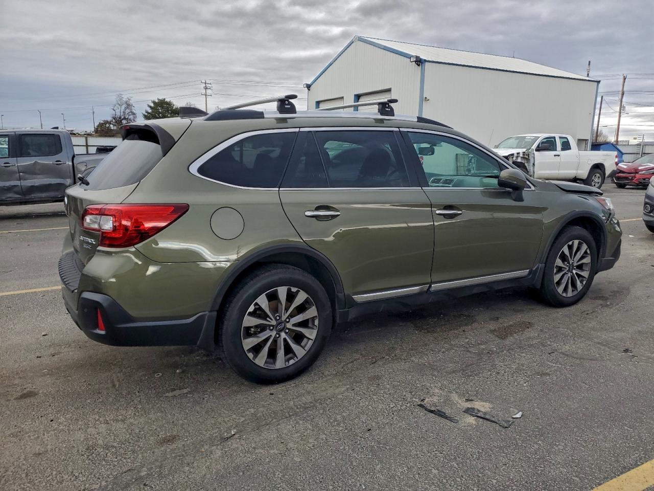 Subaru Outback Touring Image 2