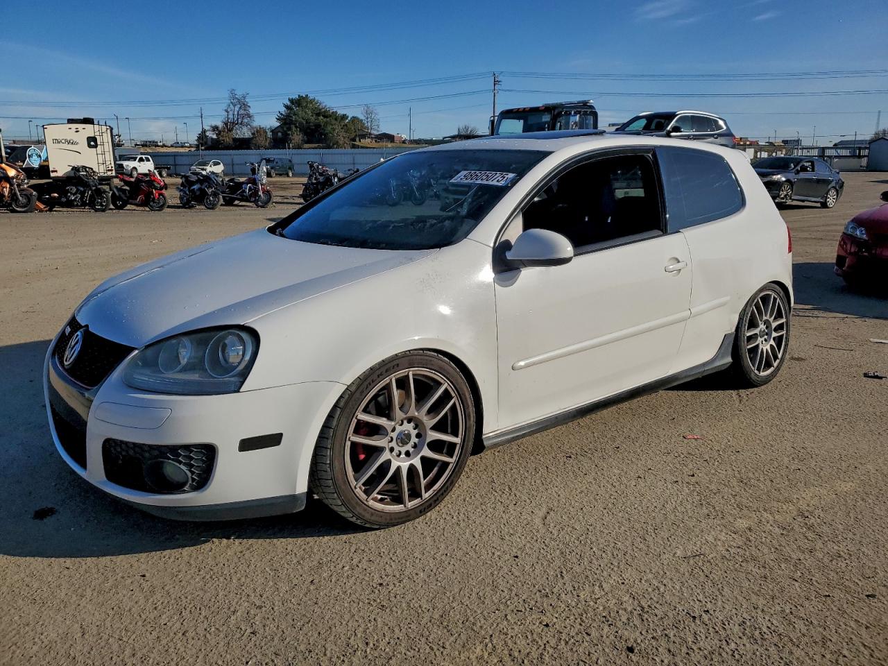 Volkswagen GTI Image 1