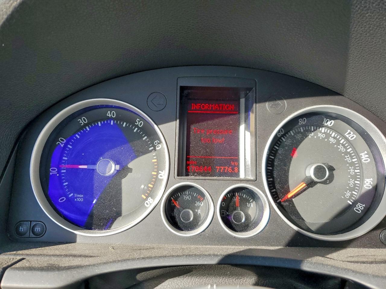 Volkswagen GTI Image 11