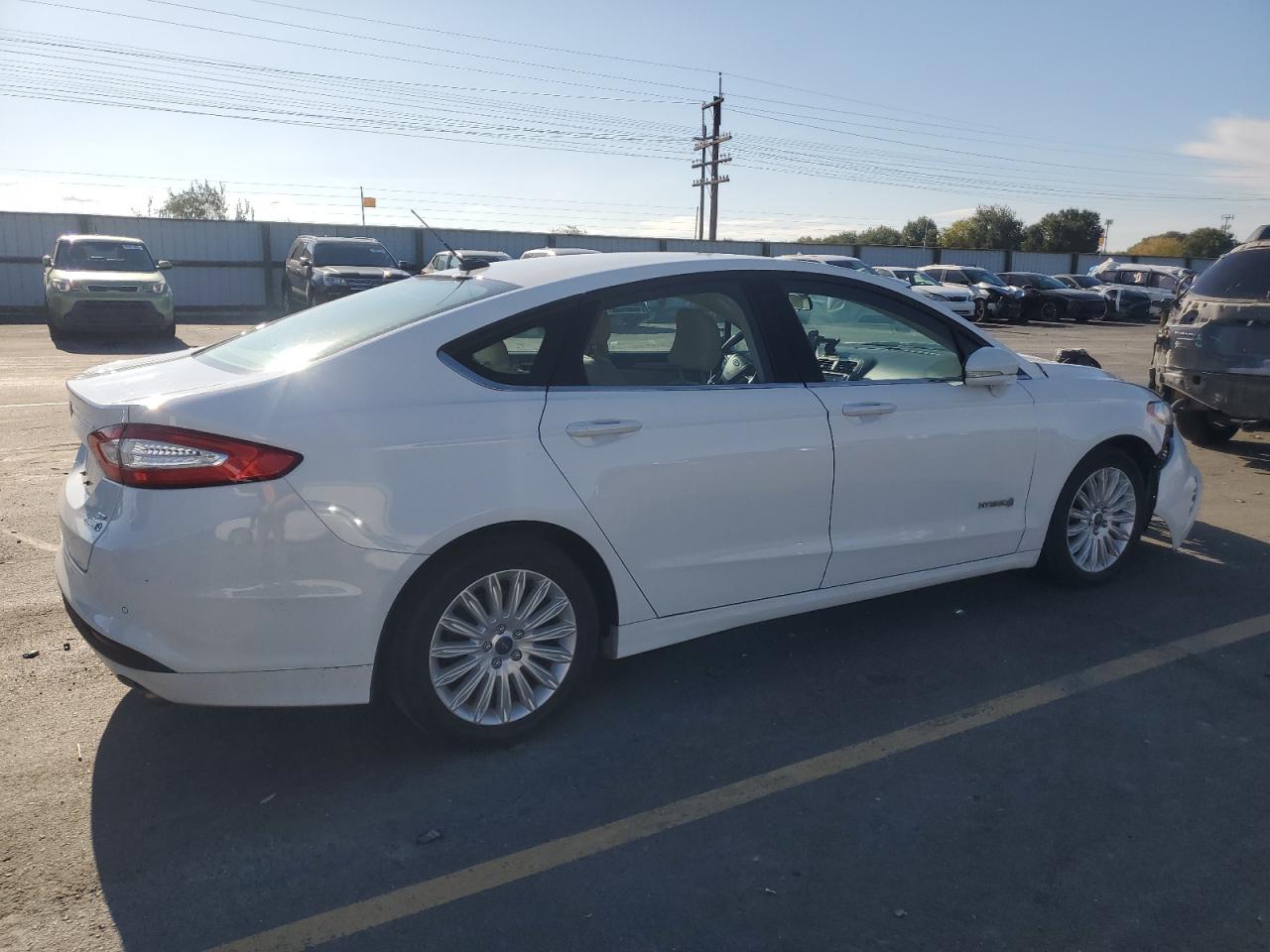 Ford Fusion Se Hybrid Image 5