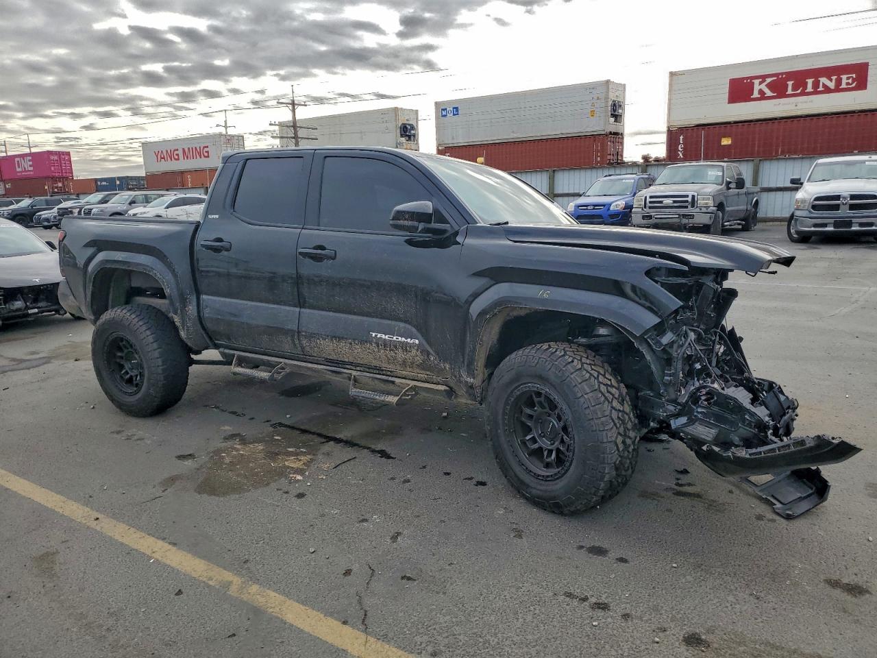 Toyota Tacoma Double Cab Image 4