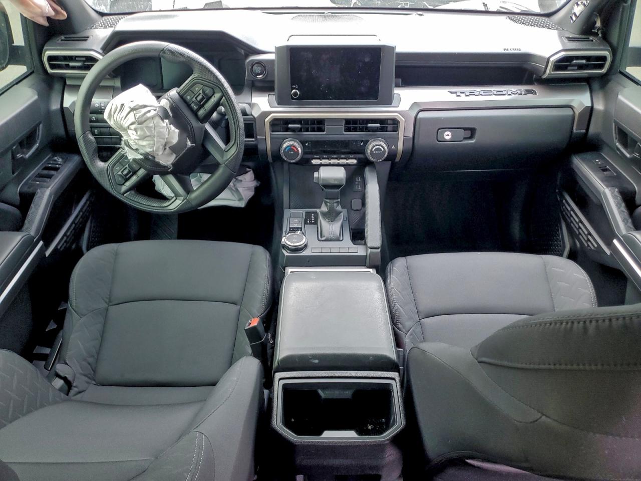 Toyota Tacoma Double Cab Image 10