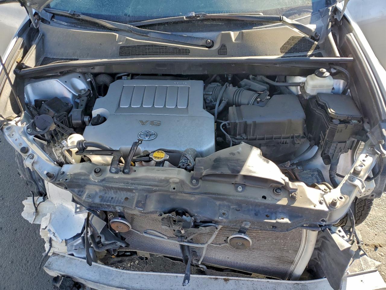 Toyota Highlander Base Image 13