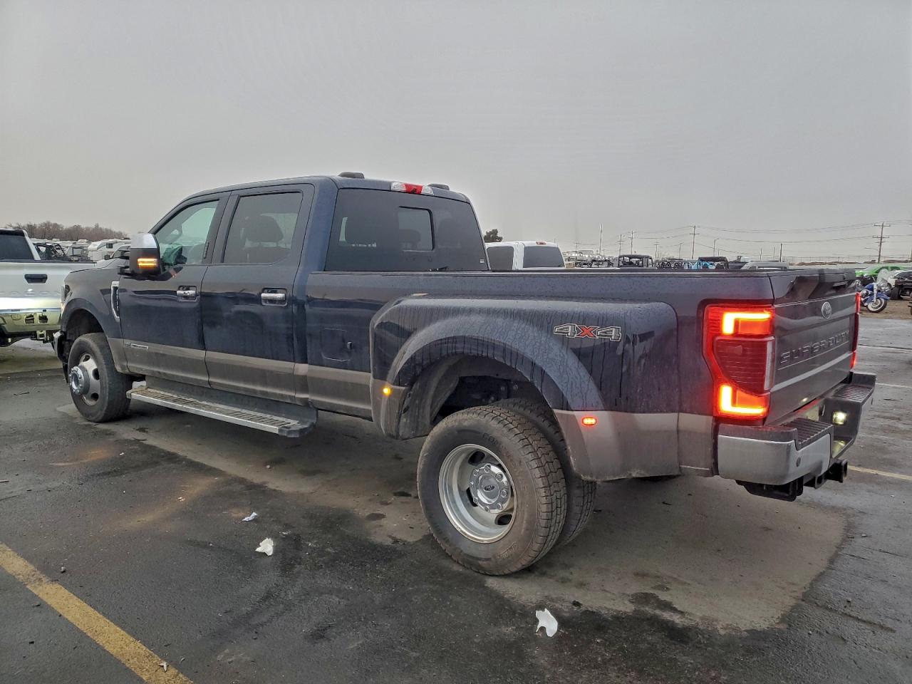 Ford F-350 Super Duty Image 12