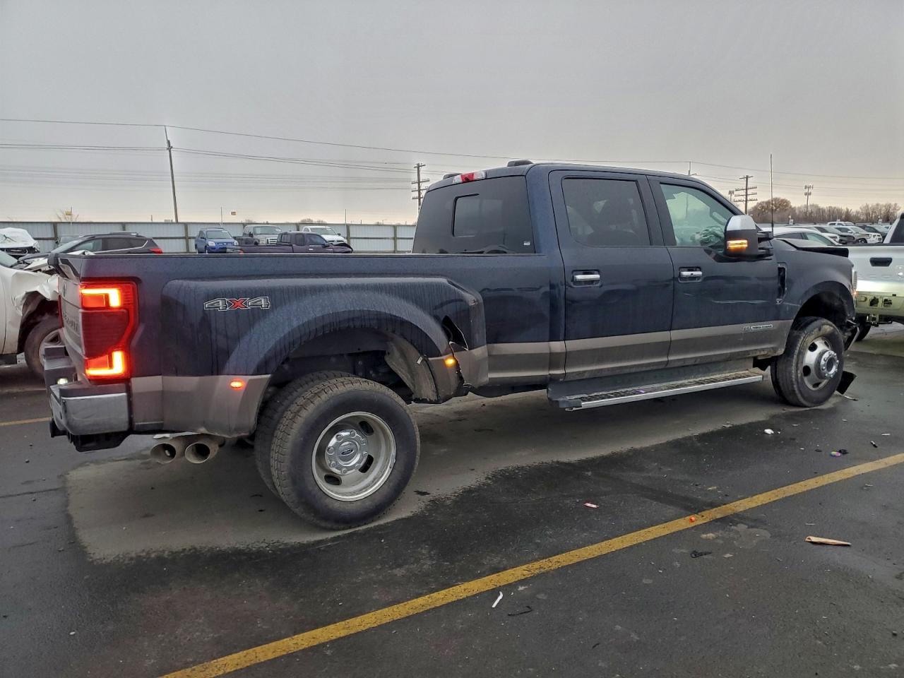 Ford F-350 Super Duty Image 3