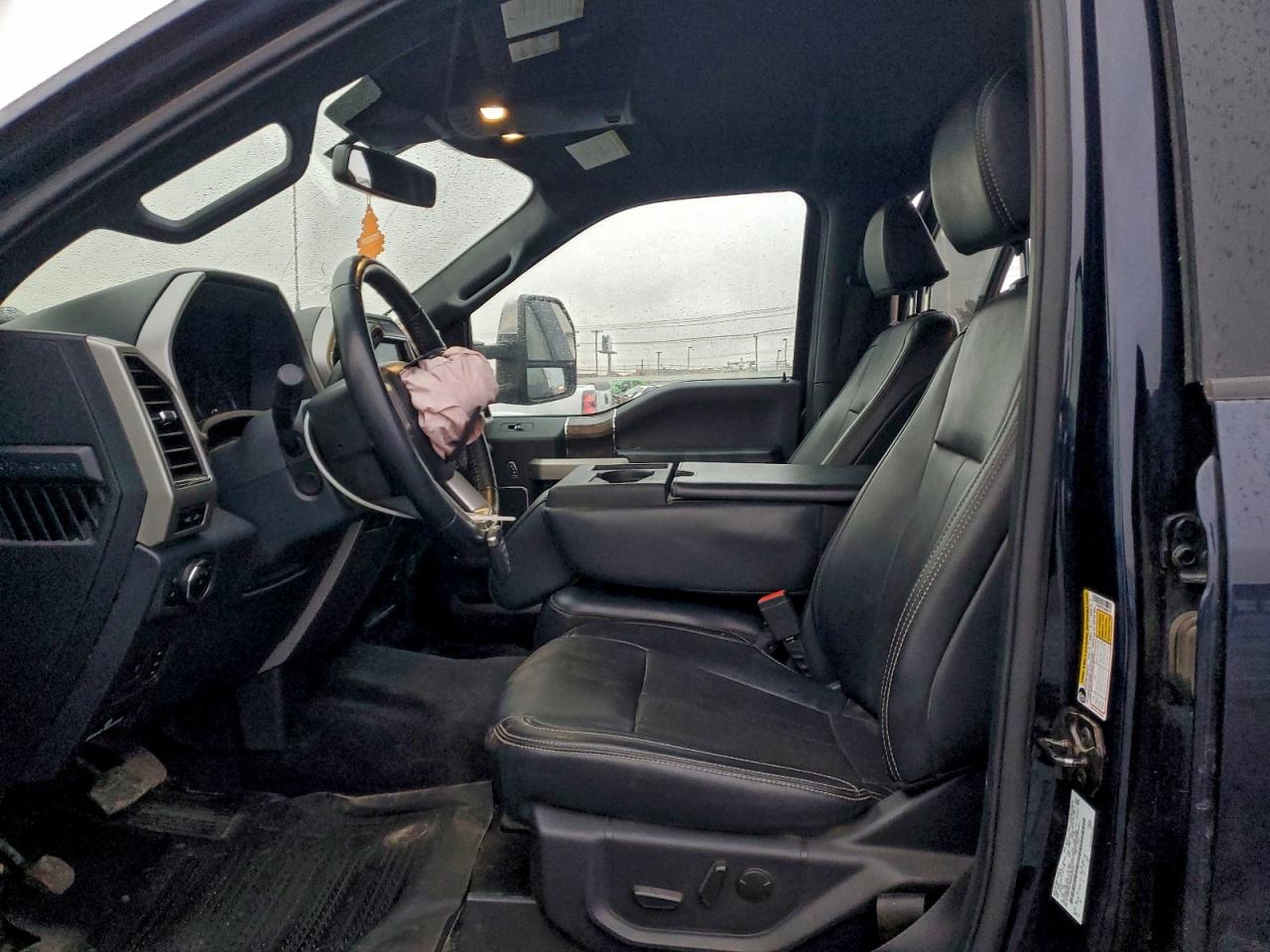 Ford F-350 Super Duty Image 5