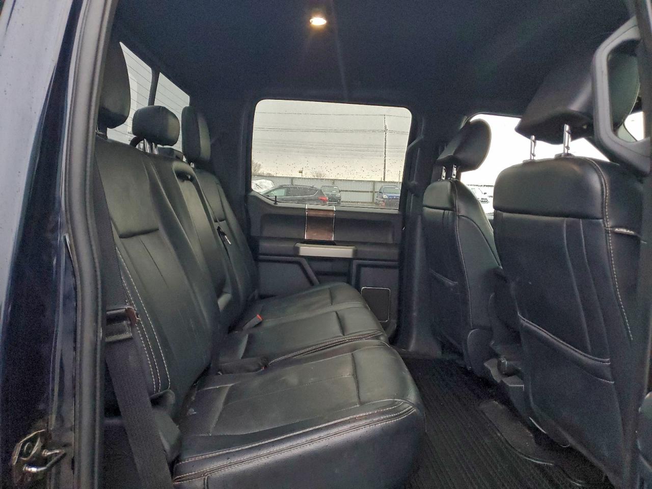 Ford F-350 Super Duty Image 9