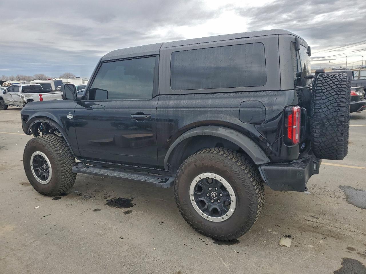 Ford Bronco Base Image 11