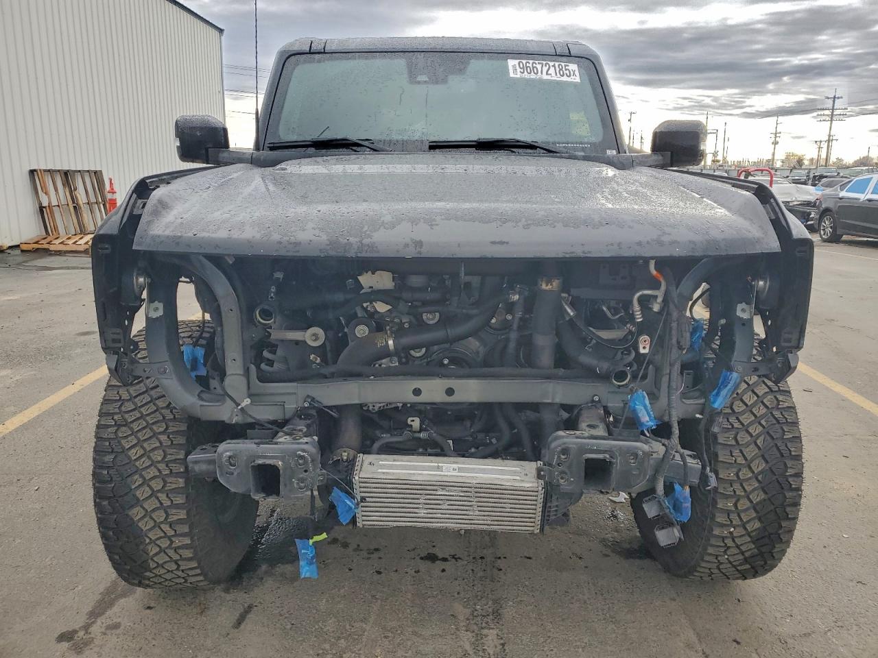 Ford Bronco Base Image 7