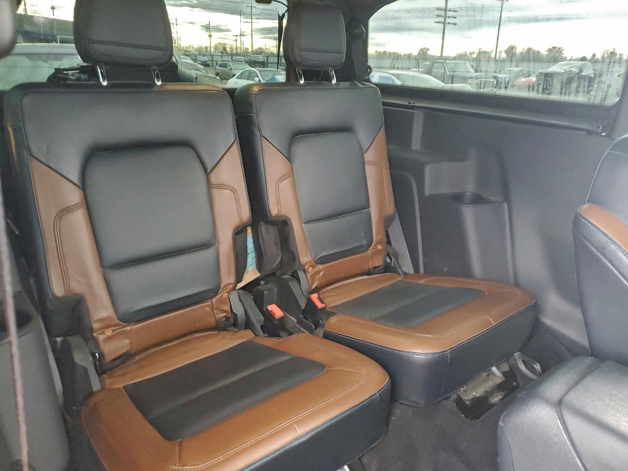 Ford Bronco Base Image 2