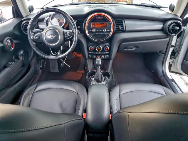 MINI Cooper Image 10