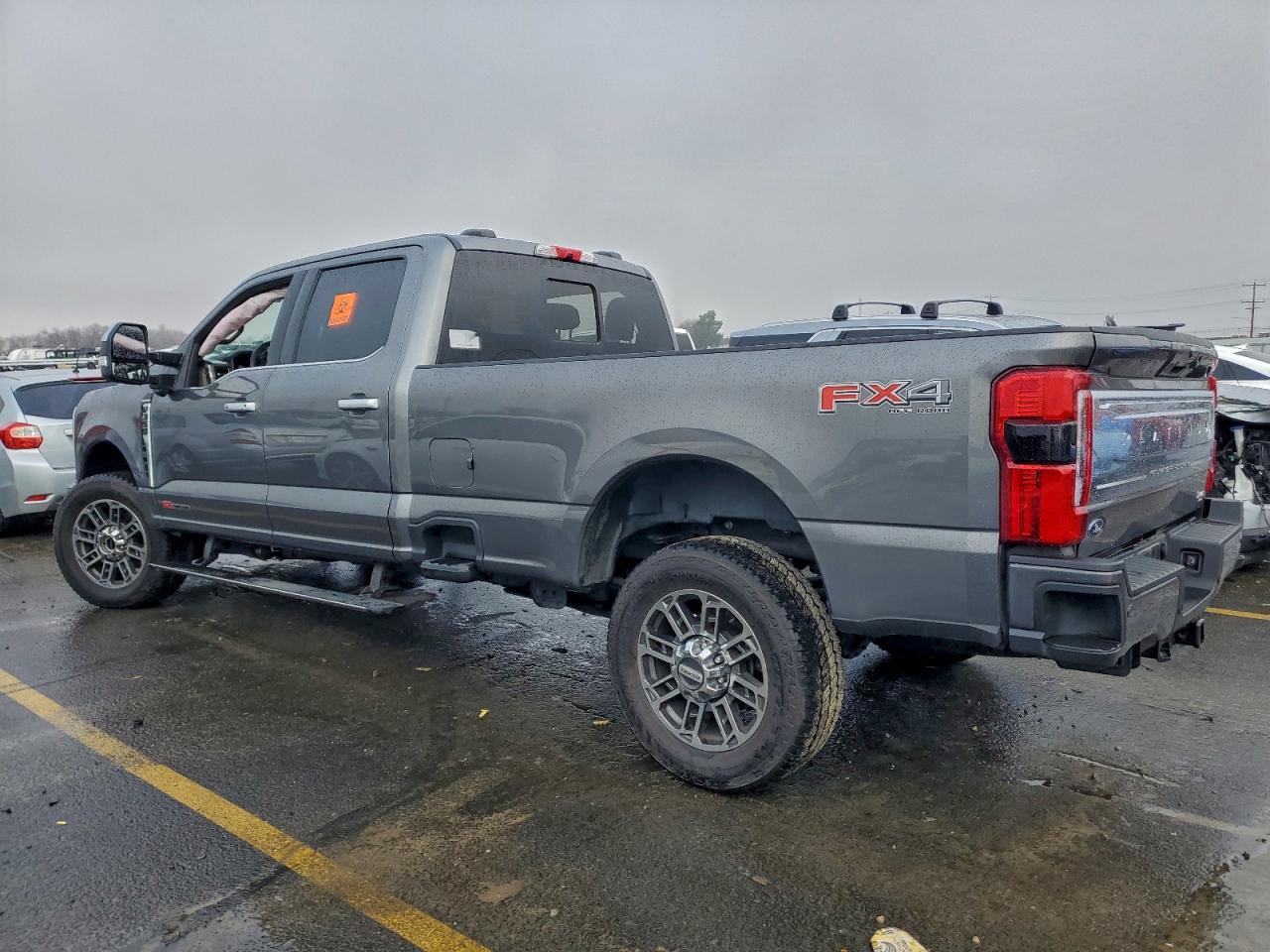 Ford F-350 Super Duty Image 11