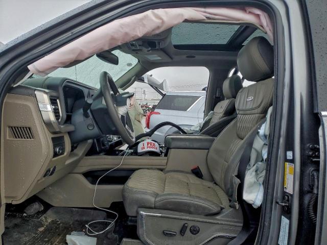 Ford F-350 Super Duty Image 2