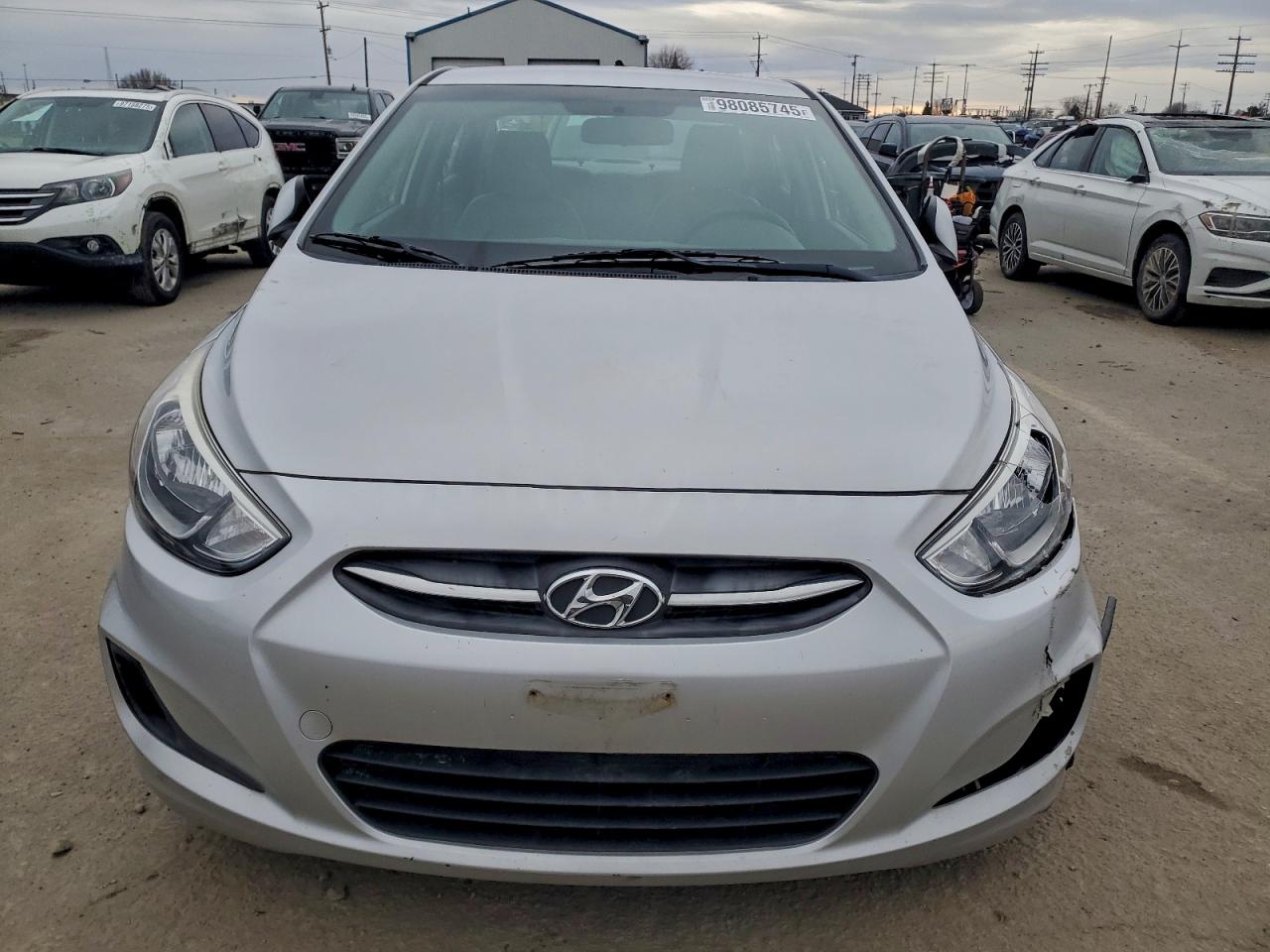 Hyundai ACCENT Se Image 3