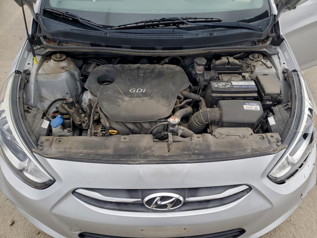 Hyundai ACCENT Se Image 9