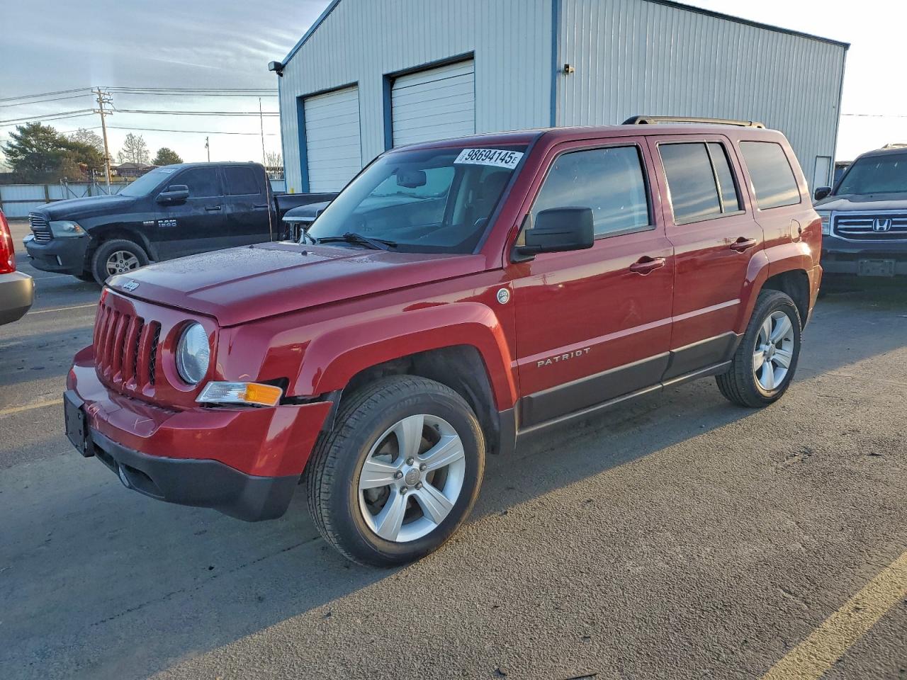 Jeep Patriot Latitude Image 1