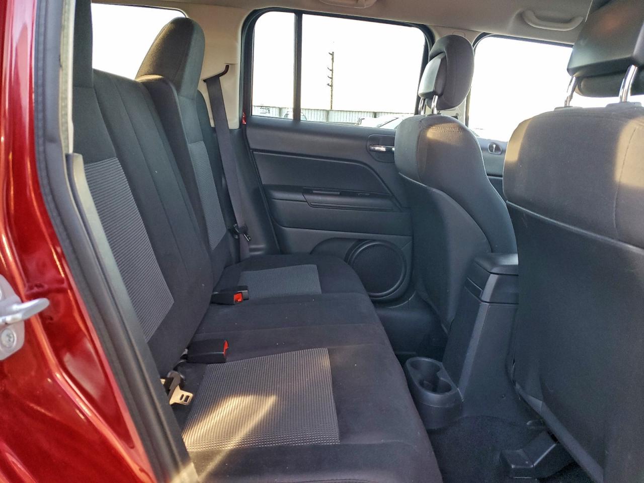 Jeep Patriot Latitude Image 4