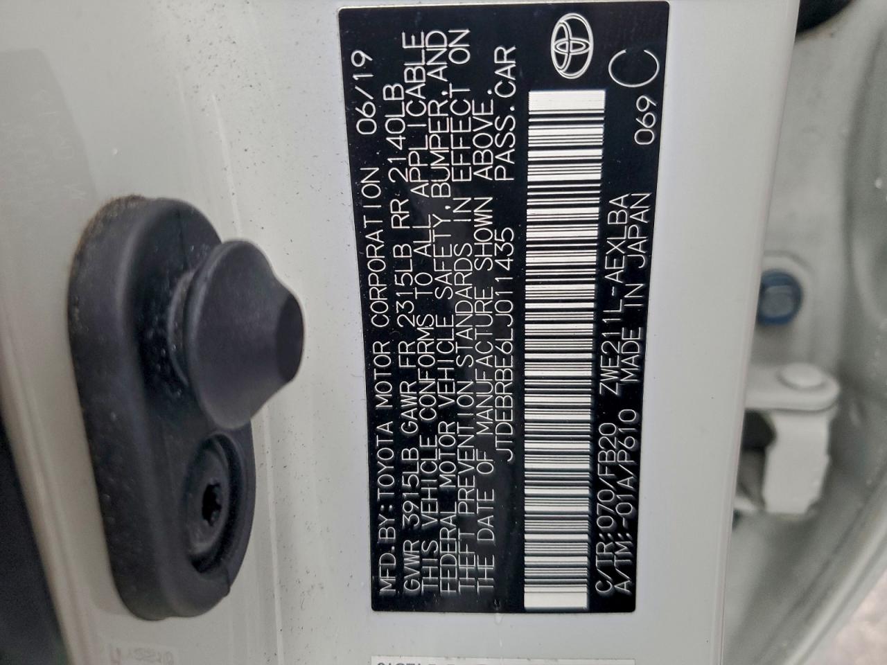 Toyota Corolla Le Image 8