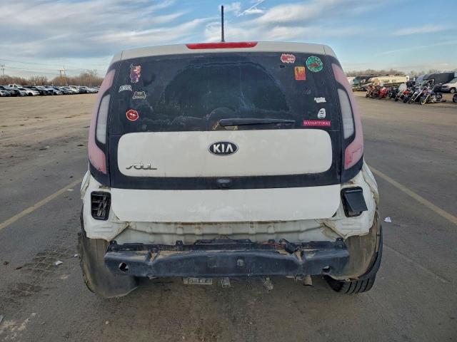 Kia Soul + Image 12