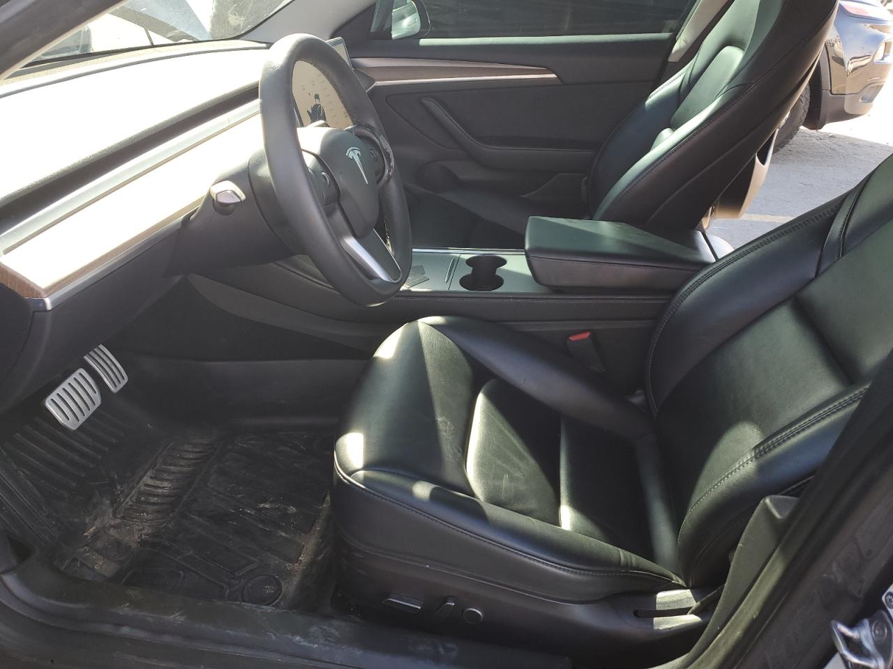 Tesla Model 3 Image 4