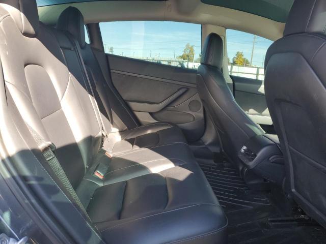 Tesla Model 3 Image 12