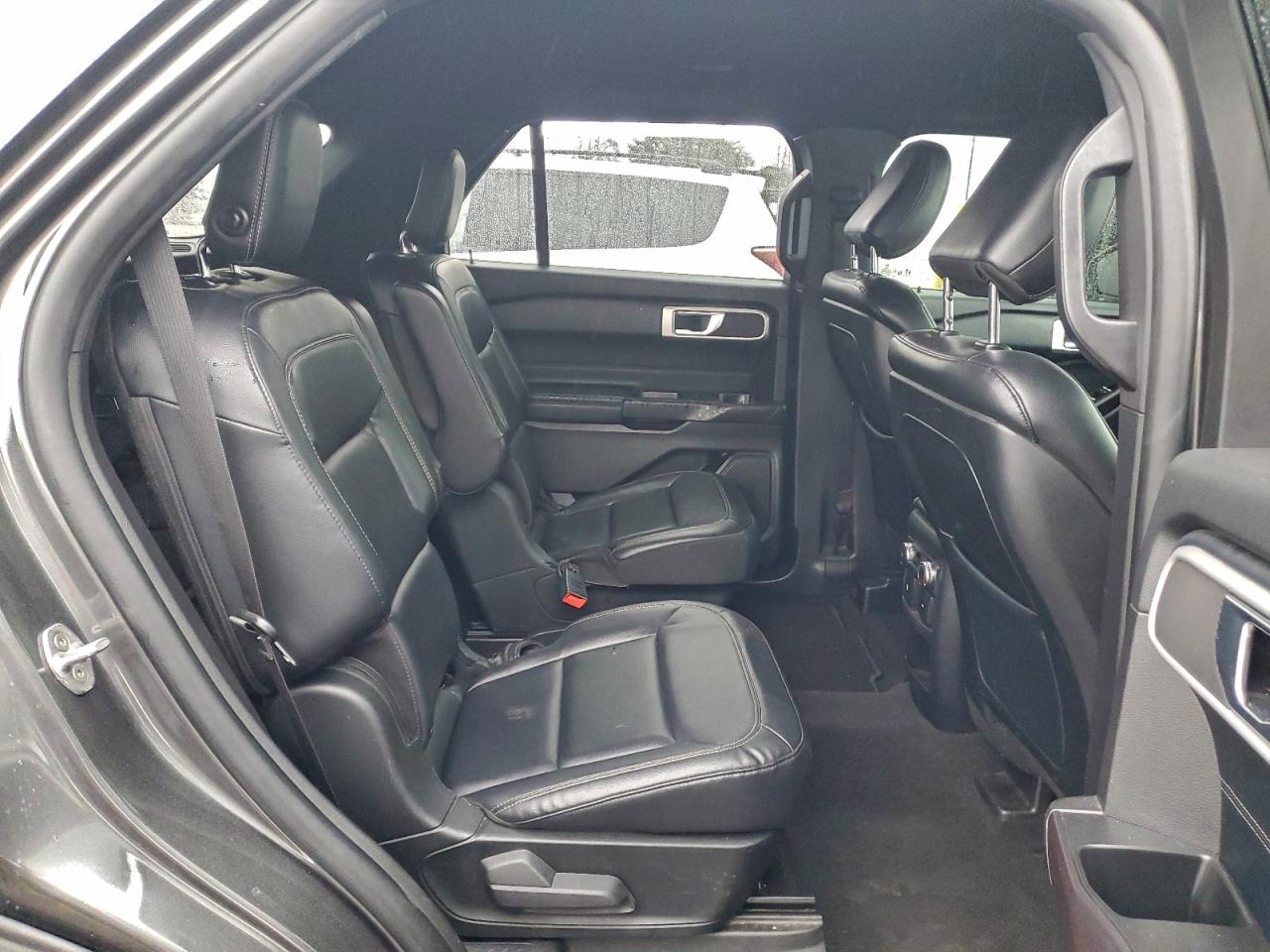 Ford Explorer Xlt Image 9